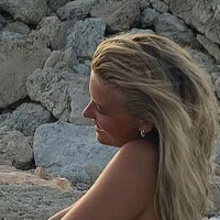 Amalie Kjeldtoft Nude